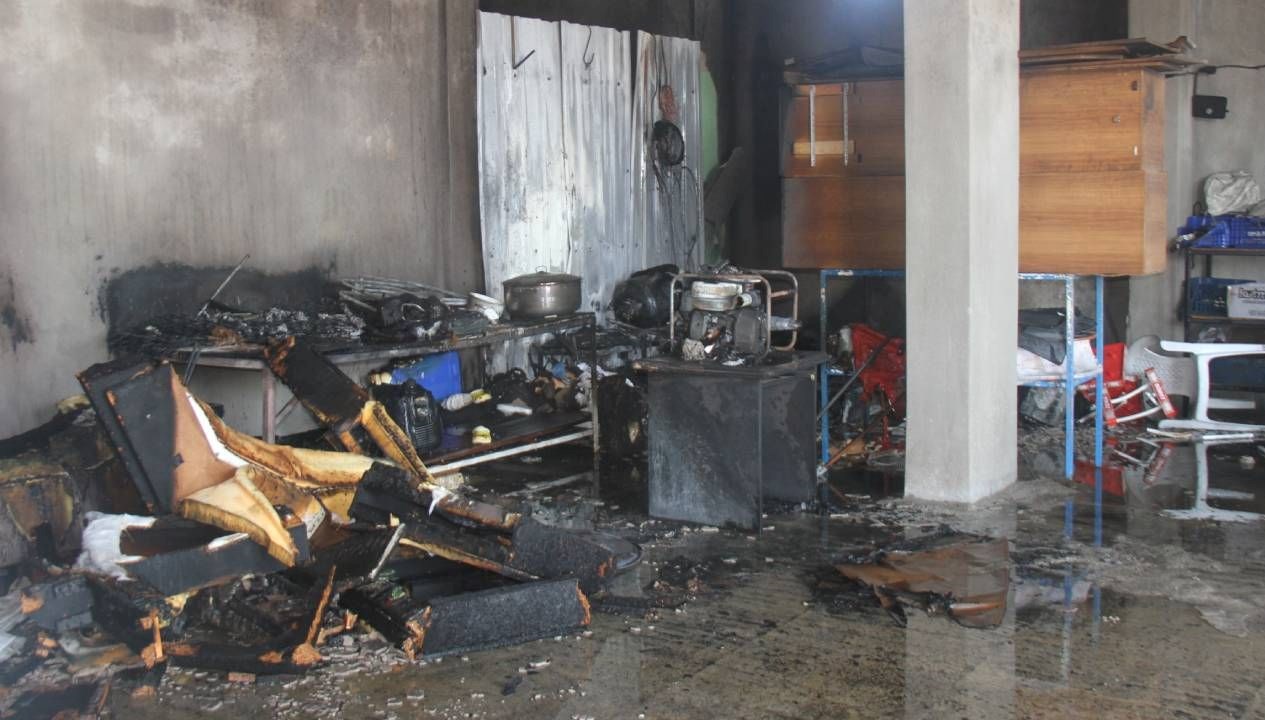 antalyada bir evin deposunda yangin 8jtDGW3s