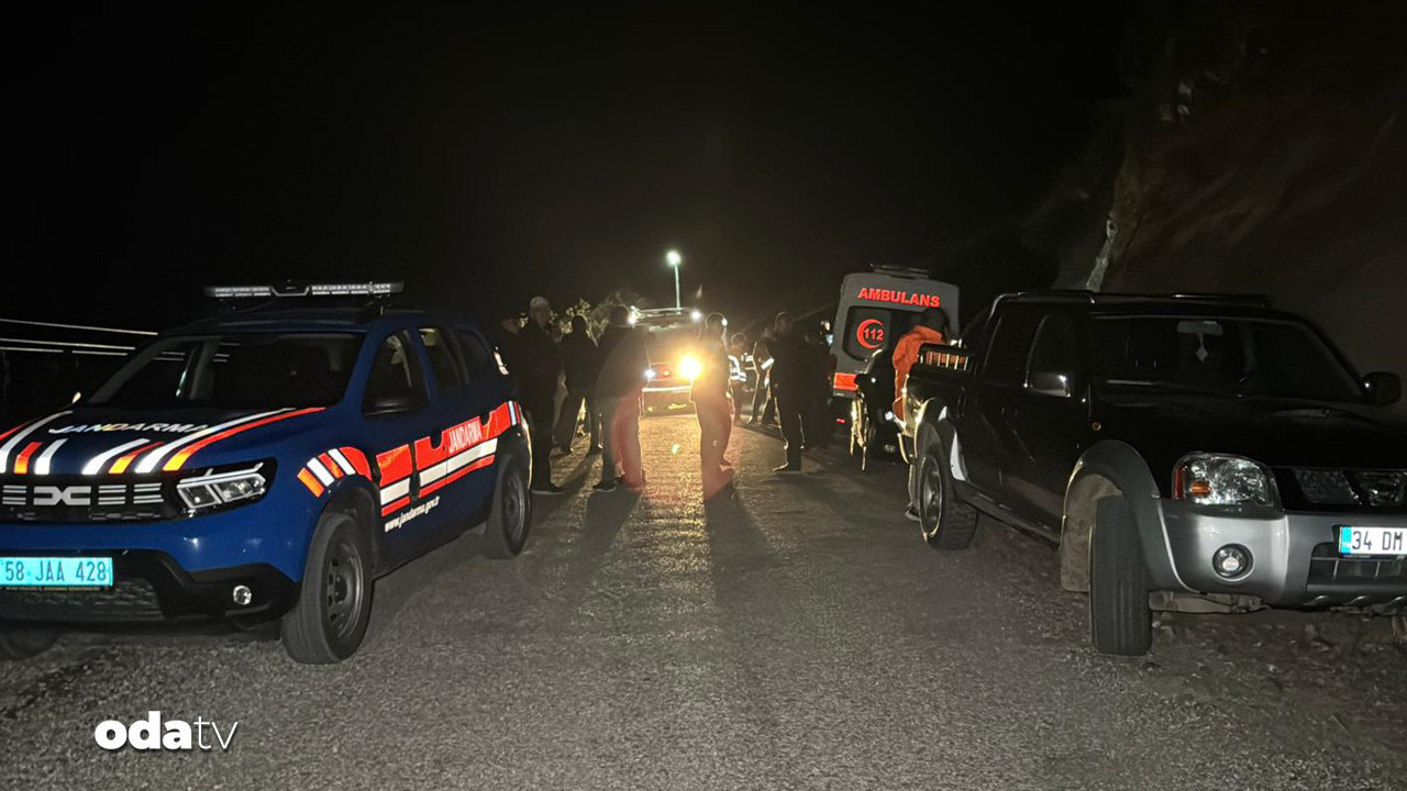 sivasta feci kaza 4 kisi hayatini kaybetti zPaaICxr