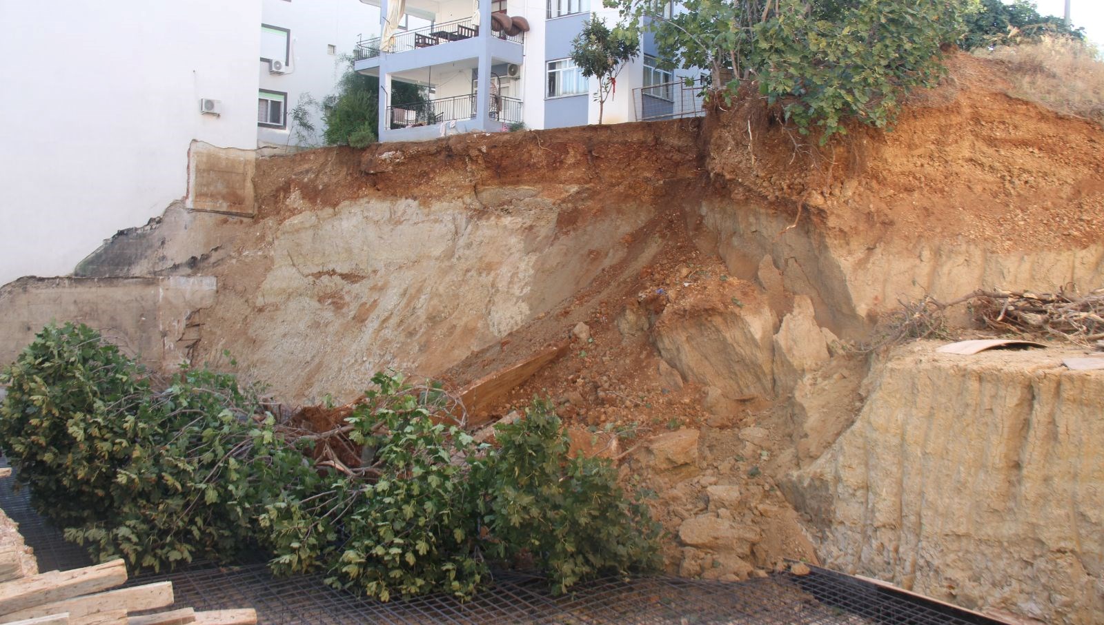 ayni insaatta ikinci kez gocuk 6YiUOsSs.jpg