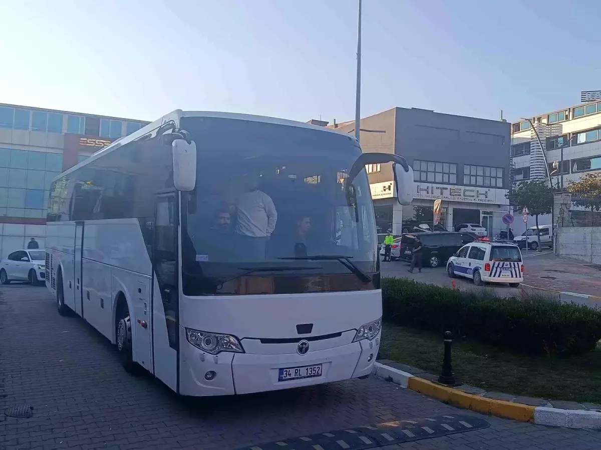 israilden kurtarilan aktivistler istanbula dondu Eip5Z8Ph