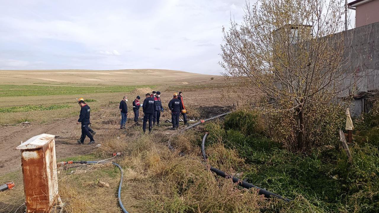 sivasta foseptik faciasi temizlemek icin giren 2 kisi zehirlenerek can verdi j9ibxZNE.jpg