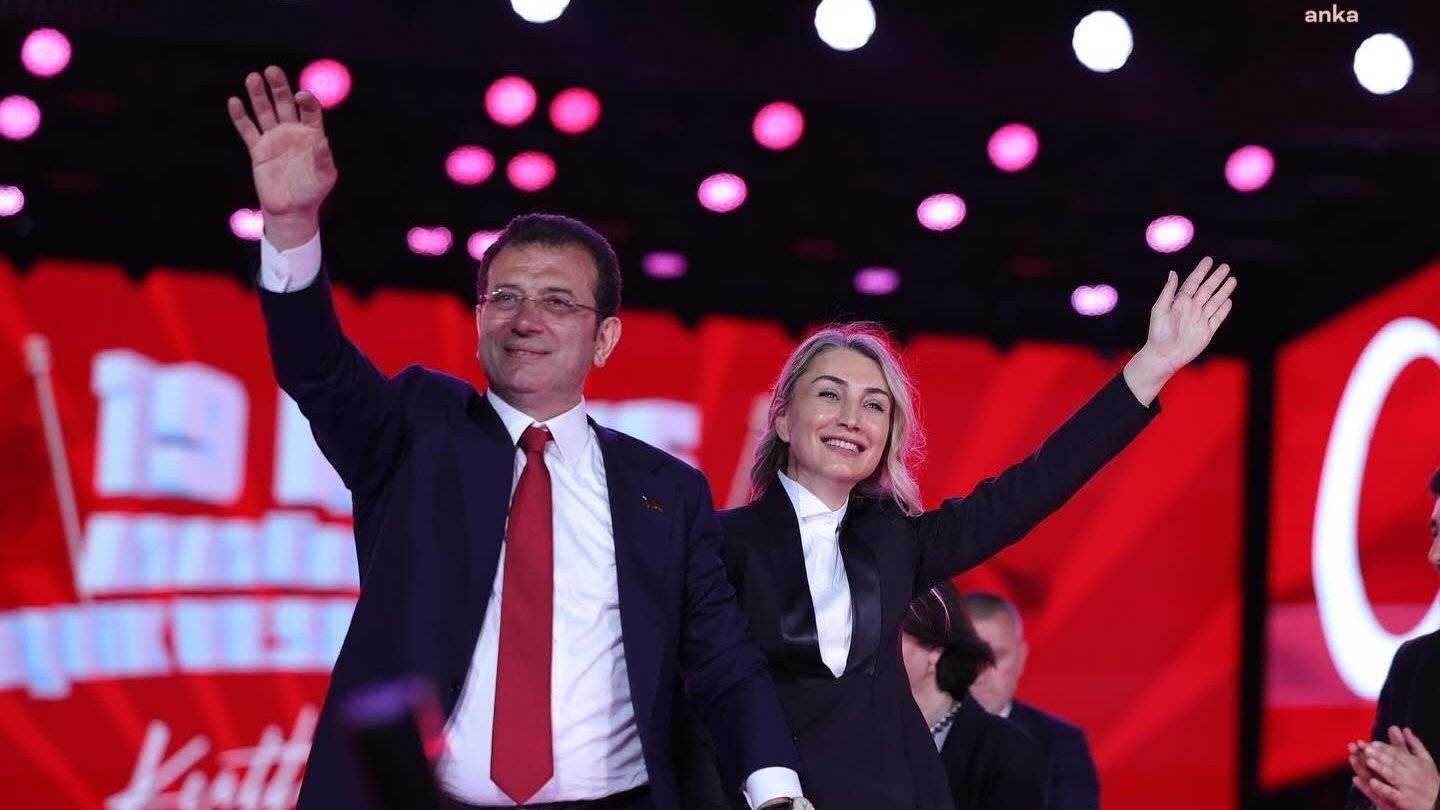 ozgur ozel acikladi dilek imamoglunun diplomatik pasaportunu iptal etmisler c3s7ikHE.jpeg